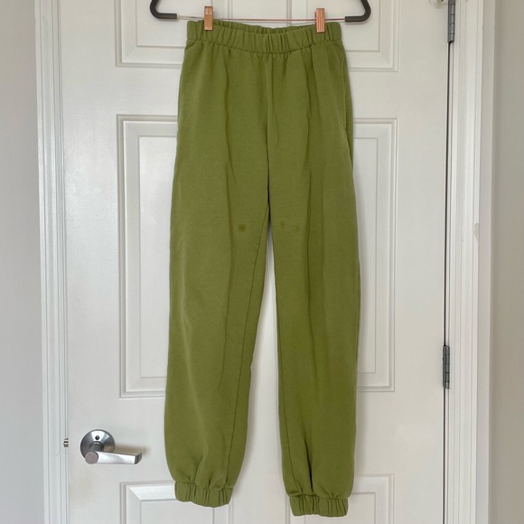 Brandy Melville Christy Hoodie Rosa Sweatpants in Matcha Green - Picture 4 of 7